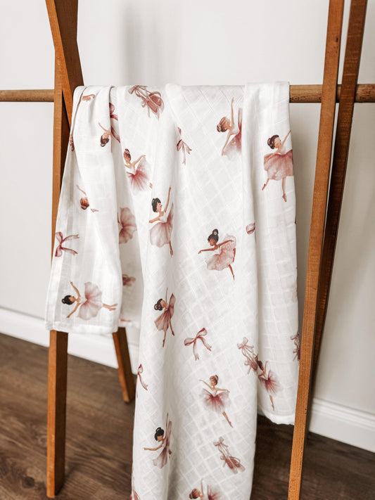 Ballerina Extra Large Organic Muslin Blanket – GOTS Certified (90x110cm) - Organic little one