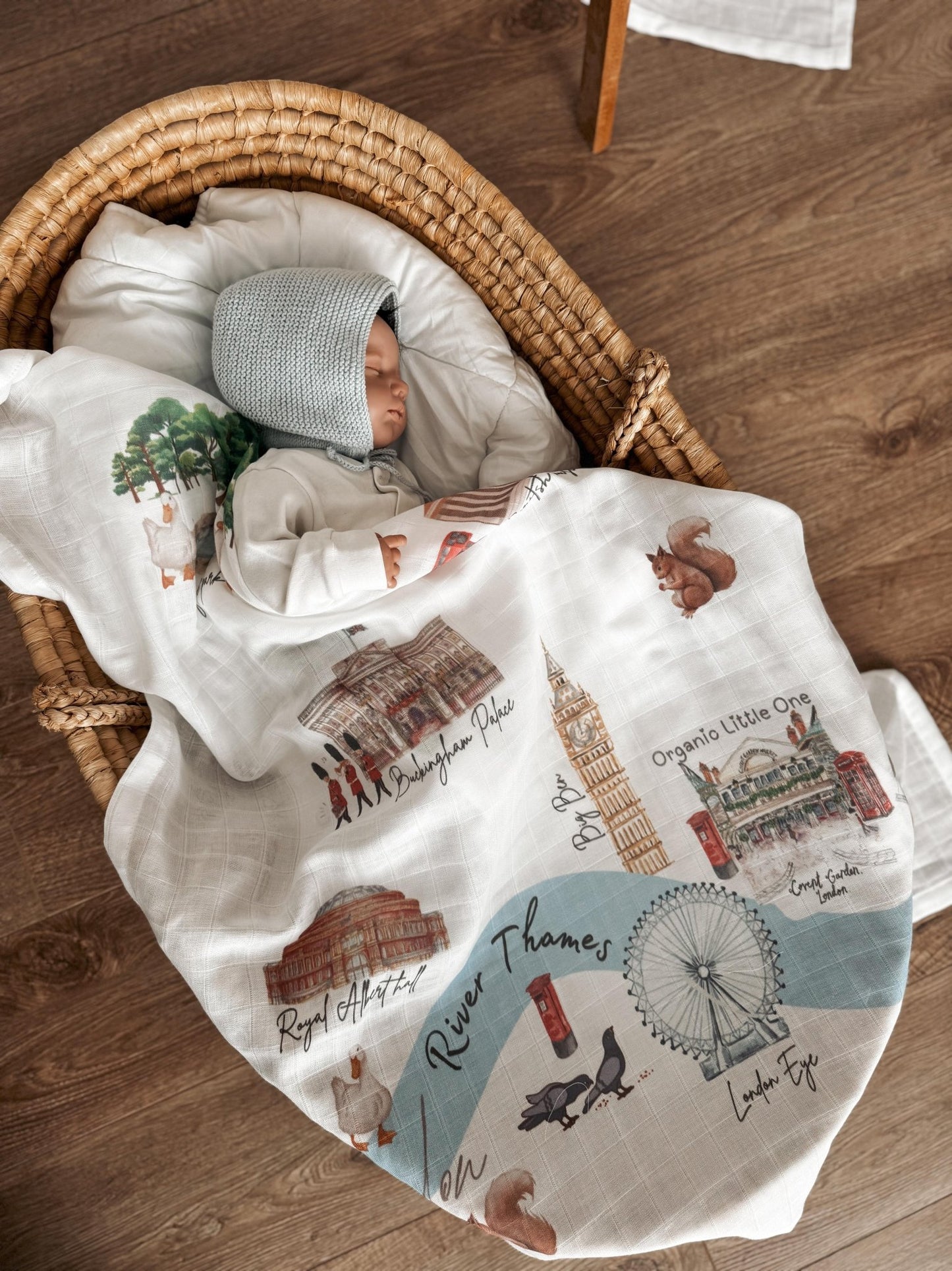 London Icons Large Muslin Blanket - Organic little one