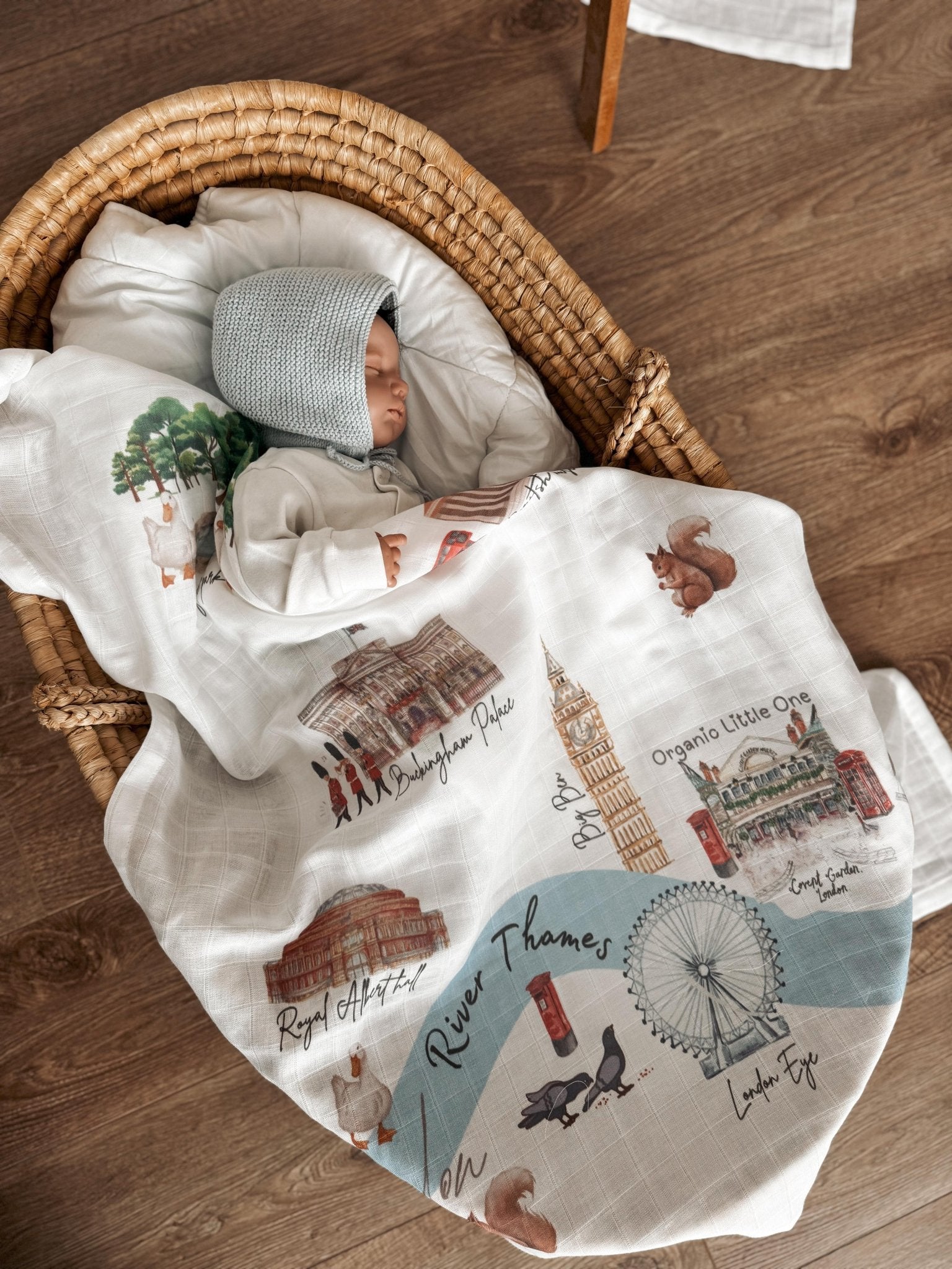 London Icons Large Muslin Blanket - Organic little one