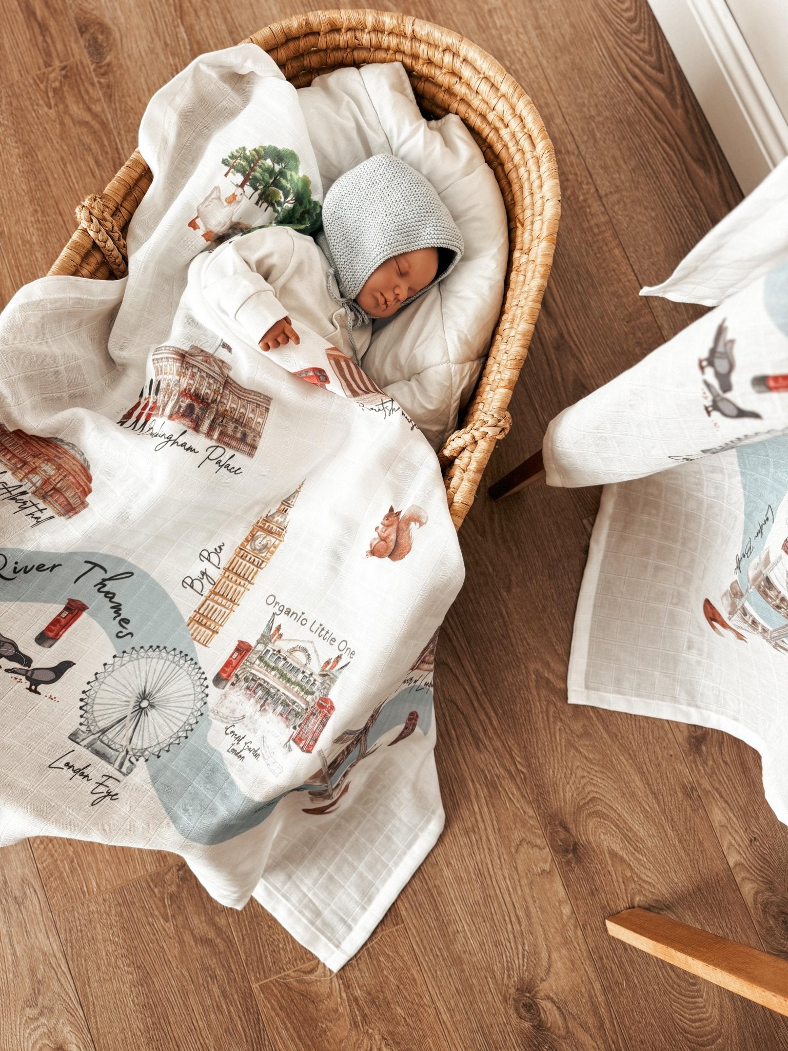 London Icons Large Muslin Blanket - Organic little one