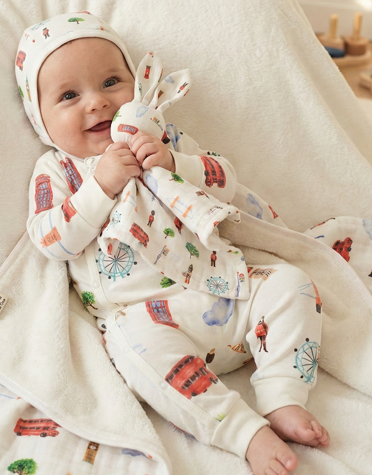 Adjustable London Baby Bonnet | Soft Breathable Cotton | One Size (Fits 0–9 Months)