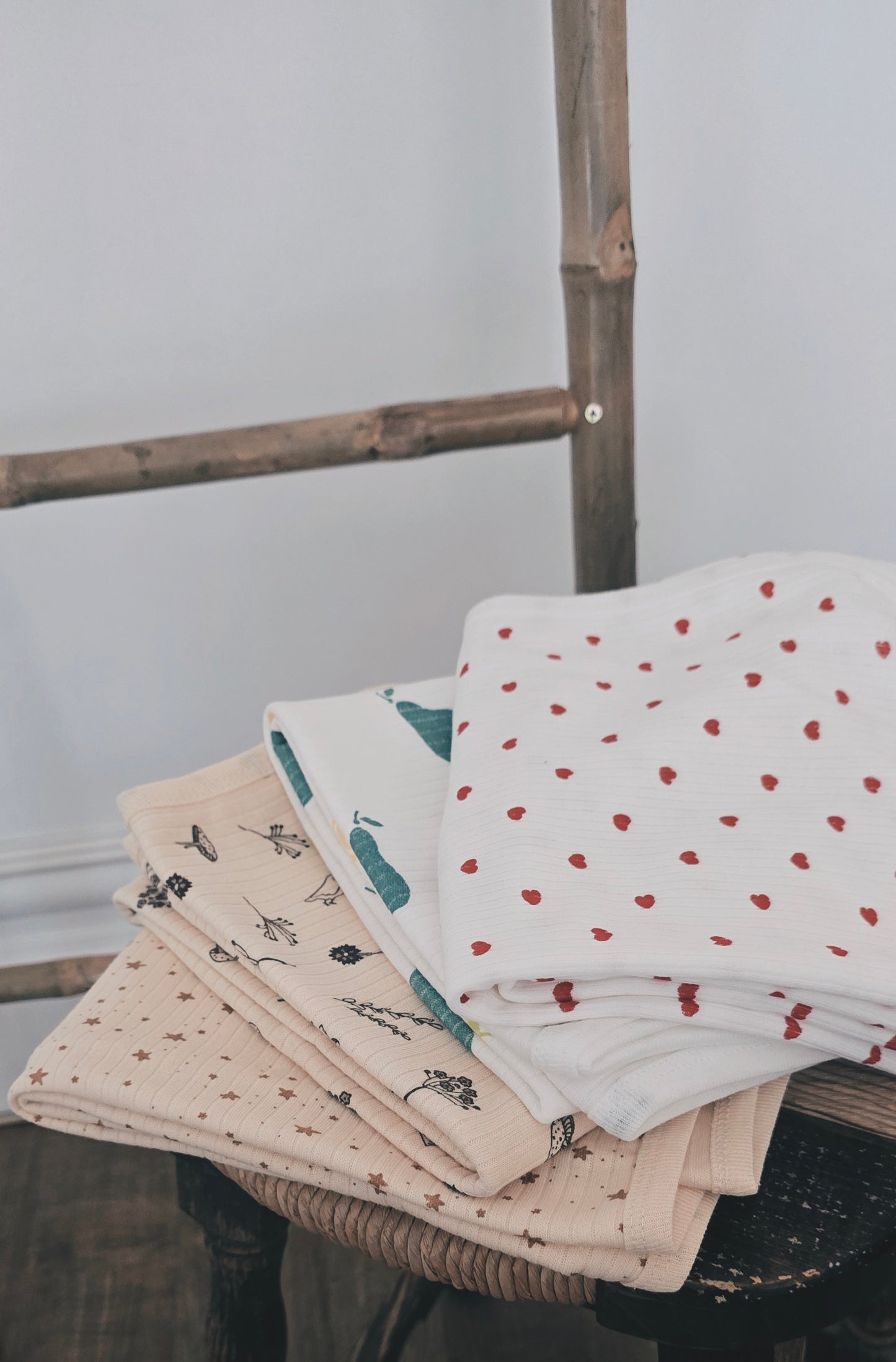 Pear Parade Organic Cotton Baby Blanket – Pear Print (80x90cm)