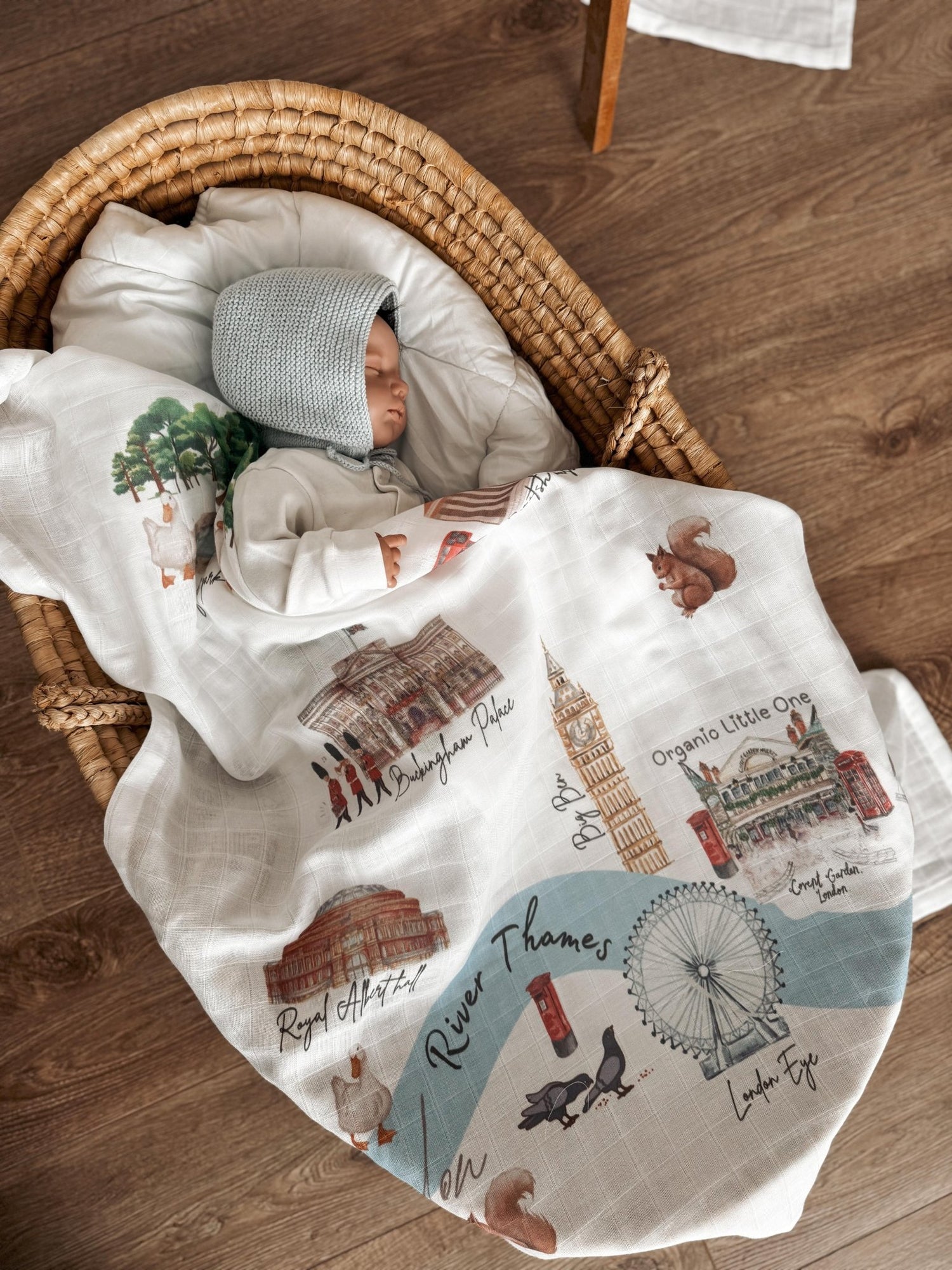 London Icons Large Muslin Blanket - Organic little one