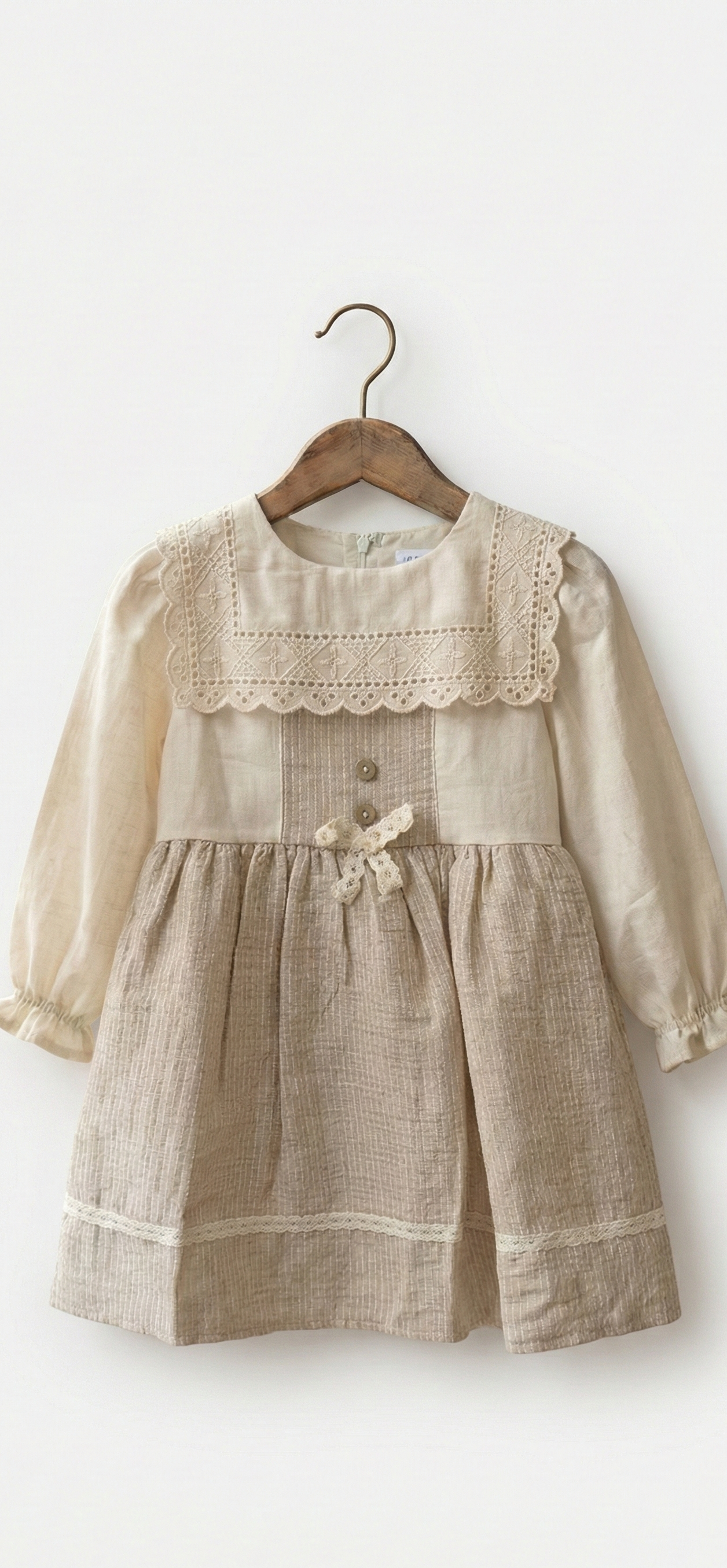 Vintage Lace Panel Linen Dress - Soft Oat & Natural Stripe
(Girls Linen Dress | 2-3 Years to 5-6 Years)